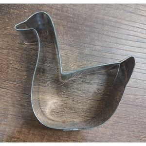 Vintage Metal Cookie Cutter Duck Goose Swan Water Fowl Some Tarnish A7